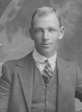 Leonard Seymour Guilford 1914c