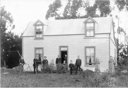 Waitohi Homestead -(L to R) Fred(jnr), Fred, Tom, Kate, Albert, Bill, Bramwell, George, Annie and Maria Cone