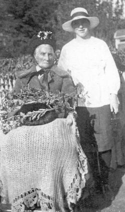 Ellen Cone and her daughter Edith Cunnngham