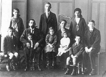 Back row: Mary, Alex and Sarah; Front Row; John, Robert holding Stan; Helen, Kate holding Kate; Bill and Bert