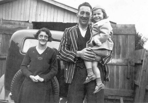 Doris and George Creed with niece Barbara Breckon