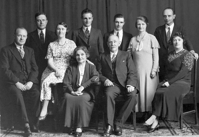 Eva and James Hodson with their family